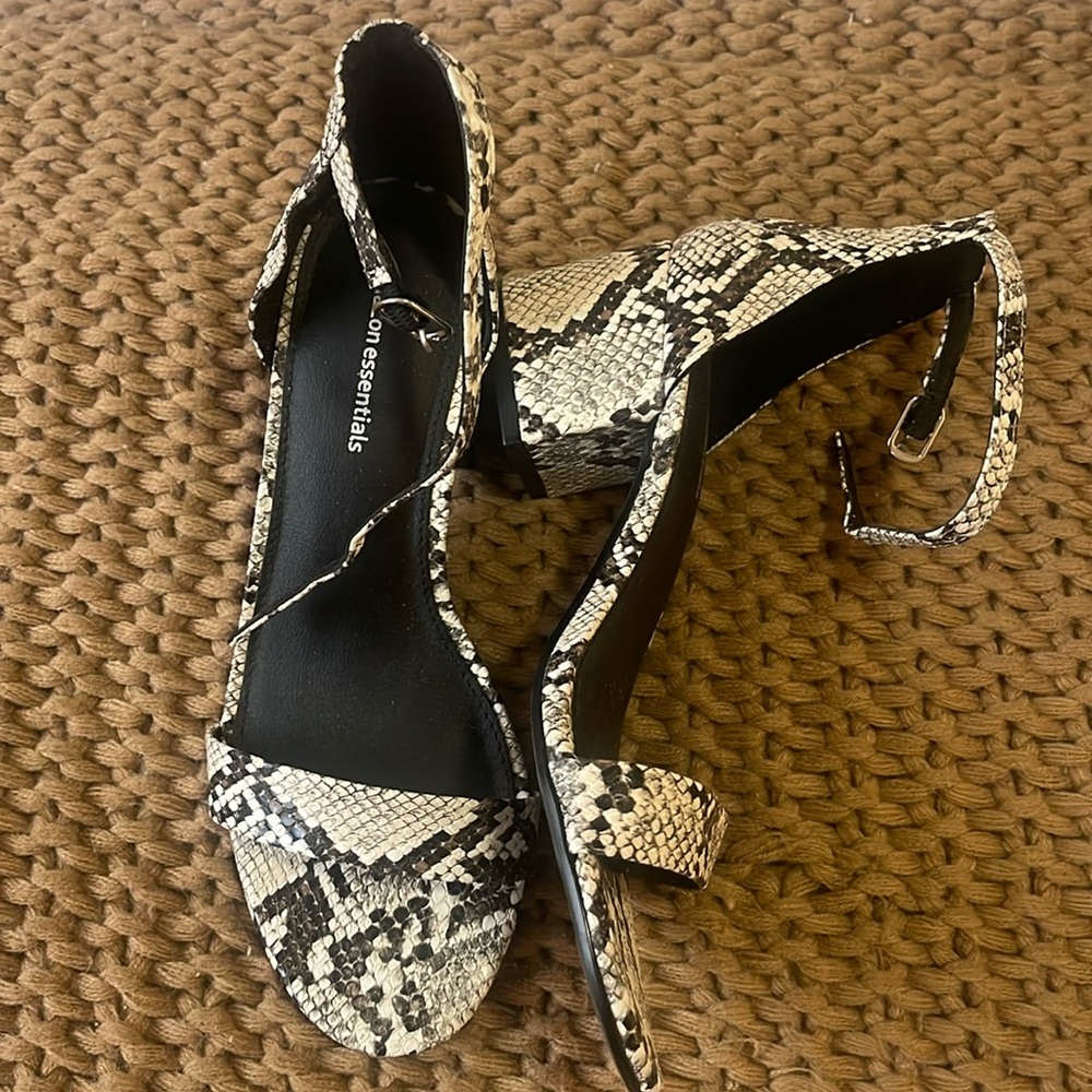 Amazon Snakeskin Low Heels Open Toed Ankle Strap